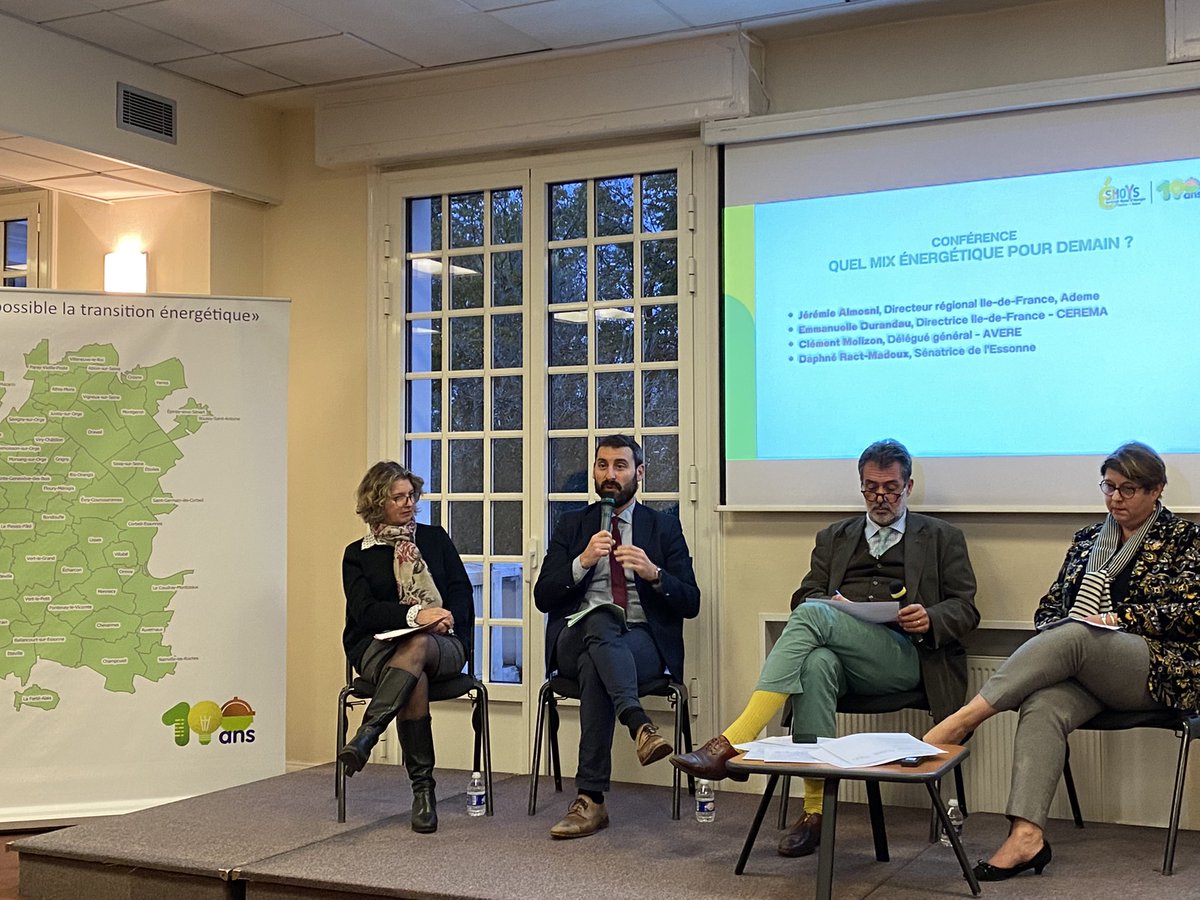 Au centenaire du #Smoys syndicat concédant 1.900 km de réseau de gaz de 64 communes de l’Essonne, <a href="/JAlmosni/">Jérémie ALMOSNI</a> <a href="/ademe_IDF/">ADEME Île-de-France</a> rappelle que les ENRR thermiques pèsent 90% des ENRR en Île-de-France. En effet, des opérateurs comme @SEMARDEL contribuent à la dynamique gaz verts.