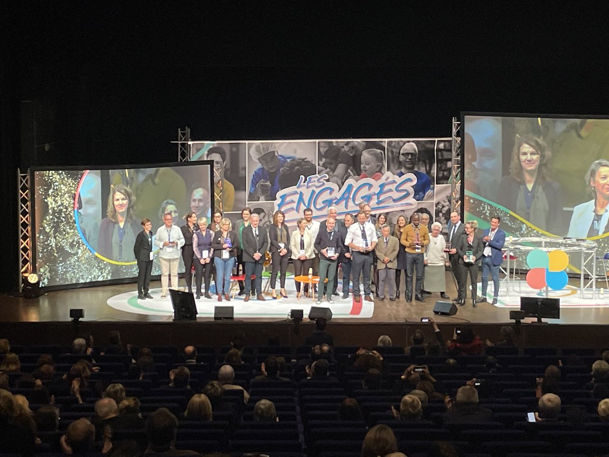 FEHAP_actu's tweet photo. Bravo à l’ensemble des lauréats des trophées de l’innovation, édition 2022 ! 
#congresFEHAP 

Retrouvez le palmarès : https://t.co/ehM2IAFwke https://t.co/RFhQkaWUhk