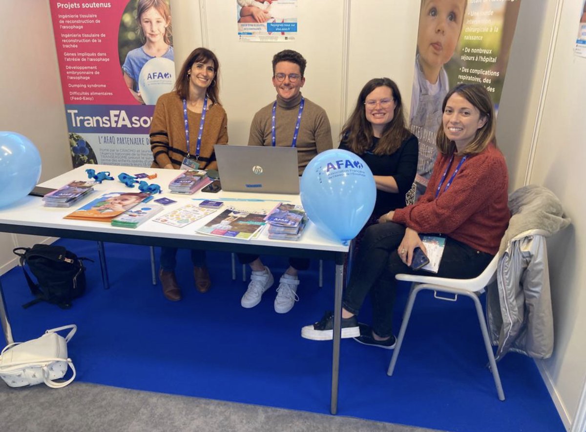 afao_asso's tweet photo. La team #afao @afao_asso en force aujourd'hui aux #JFN2022, Journées Francophones de Nutrition qui ont lieu cette année à Toulouse.
#MaNutritionMaSanté #dietetique #oralite #oesophage#dysphagie
#atresieoesophage https://t.co/H0o6VxoVRg