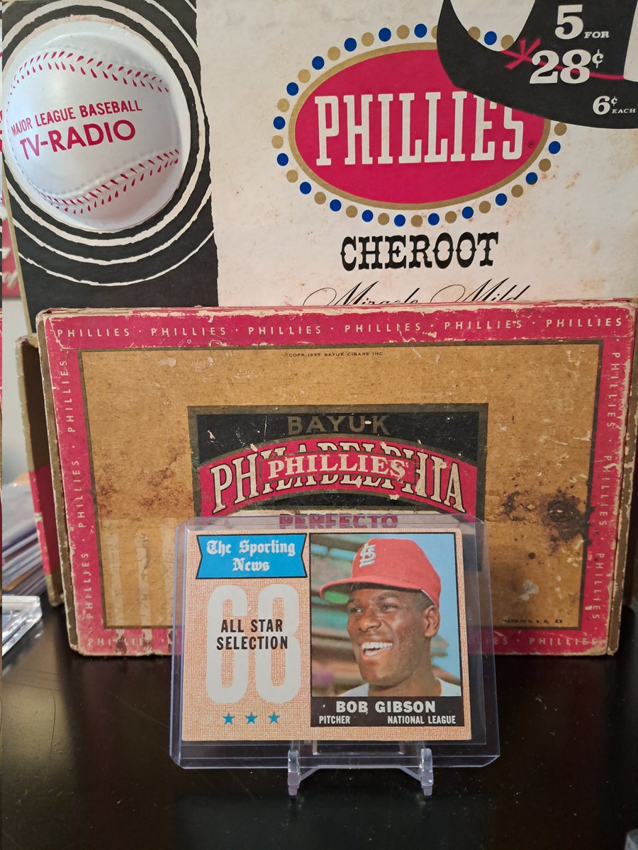 PhantasyWhiz's tweet image. Today's #11to11 card.  Raw 1968 Sporting News All Star Bob Gibson.   Opening bid $1.