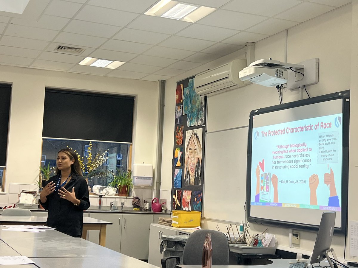 Yamina B tweet media