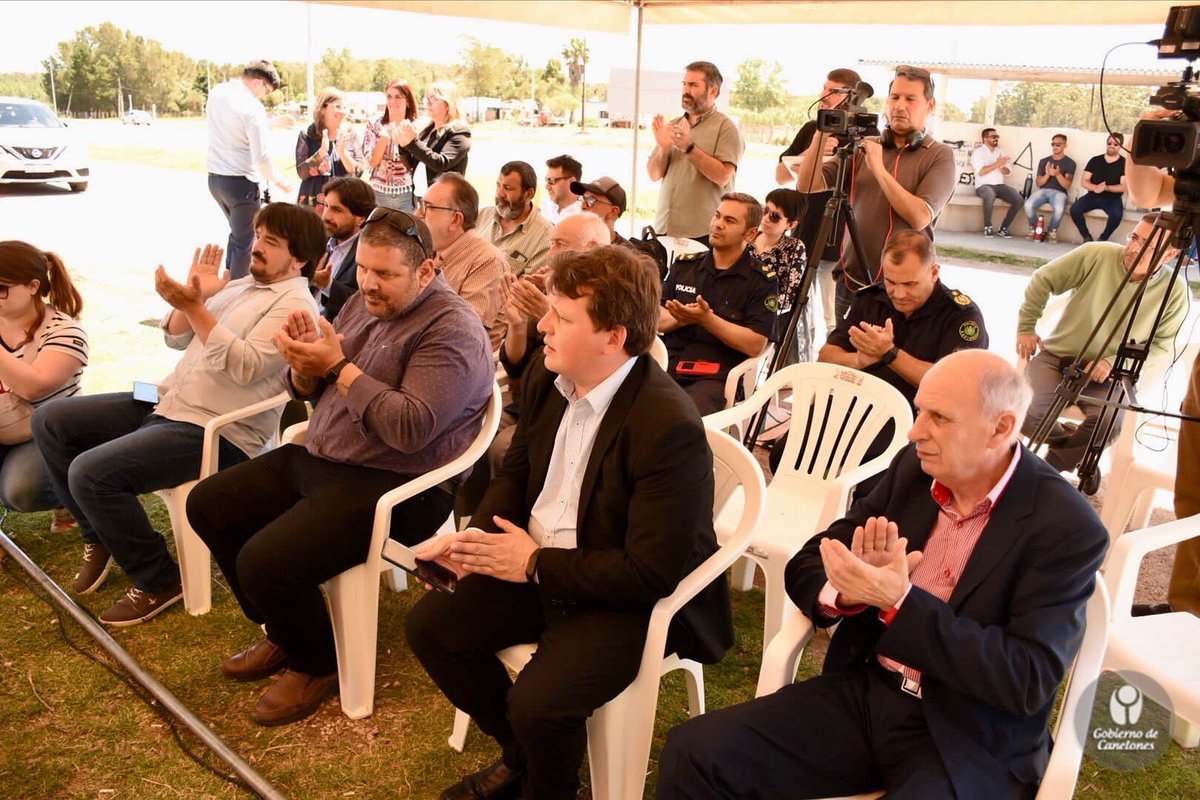 🏢 <a href="/IdCanelones/">Gobierno de Canelones</a>, el Correo Uruguayo y el Municipio de #LaFloresta inauguran el Centro de Cercanía en #SanLuis, ubicado en la Ruta Interbalnearia km 62.500 esq. 18 de Julio, logrando así acercar una amplia variedad de trámites, servicios públicos y privados a la comunidad.