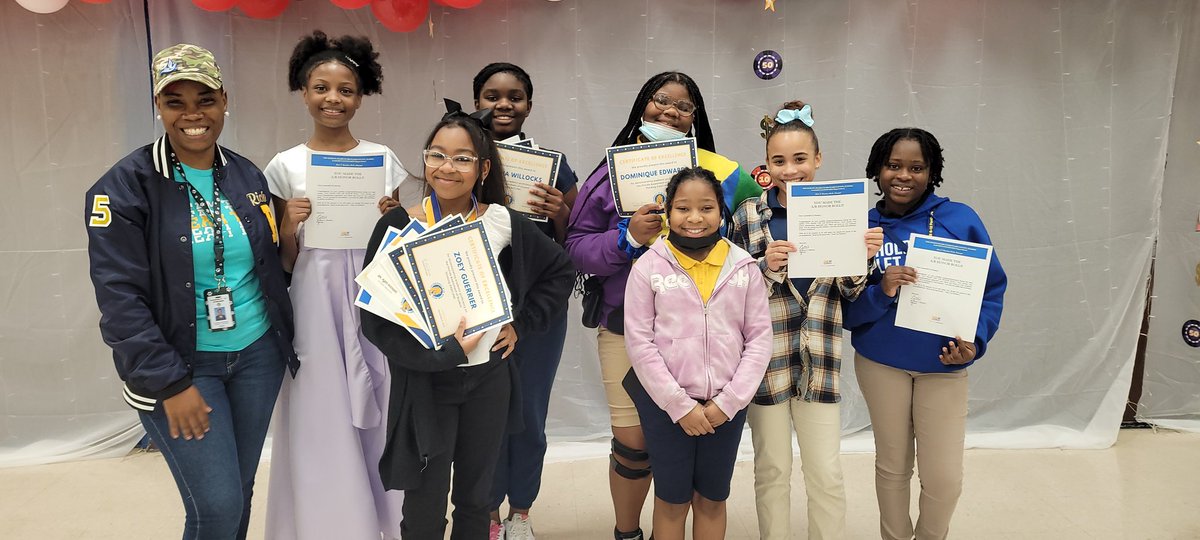 TTRich242's tweet photo. Honoring ๐ my Grade 6 Rhythmic Panther Dancers who did an excellent job for QT1 Honor Roll, 4&5 FSA, Proficient in F.A.S.T. SUPER PROUD! #Greatness #Dancers #RPD #ForevROAR #PantherPride #mentoring #10YearsInTheMaking #Success @Lauderhill612 @kkalimaxwell
@L612S https://t.co/32rSxjYak5