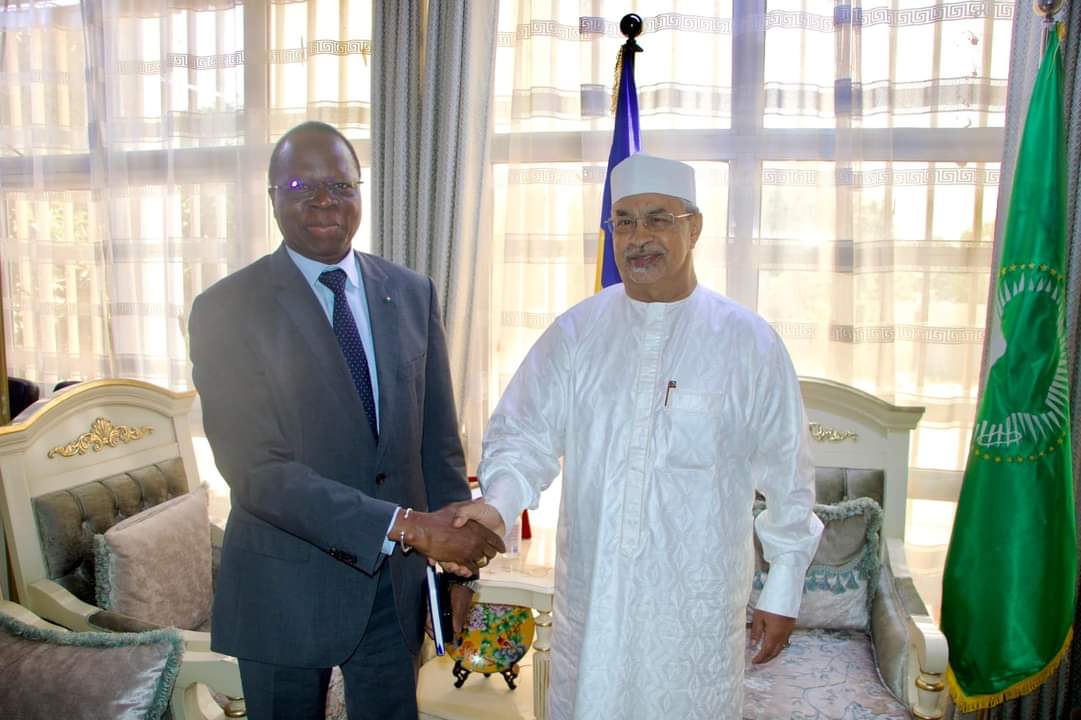 Eric Tiare tweet media