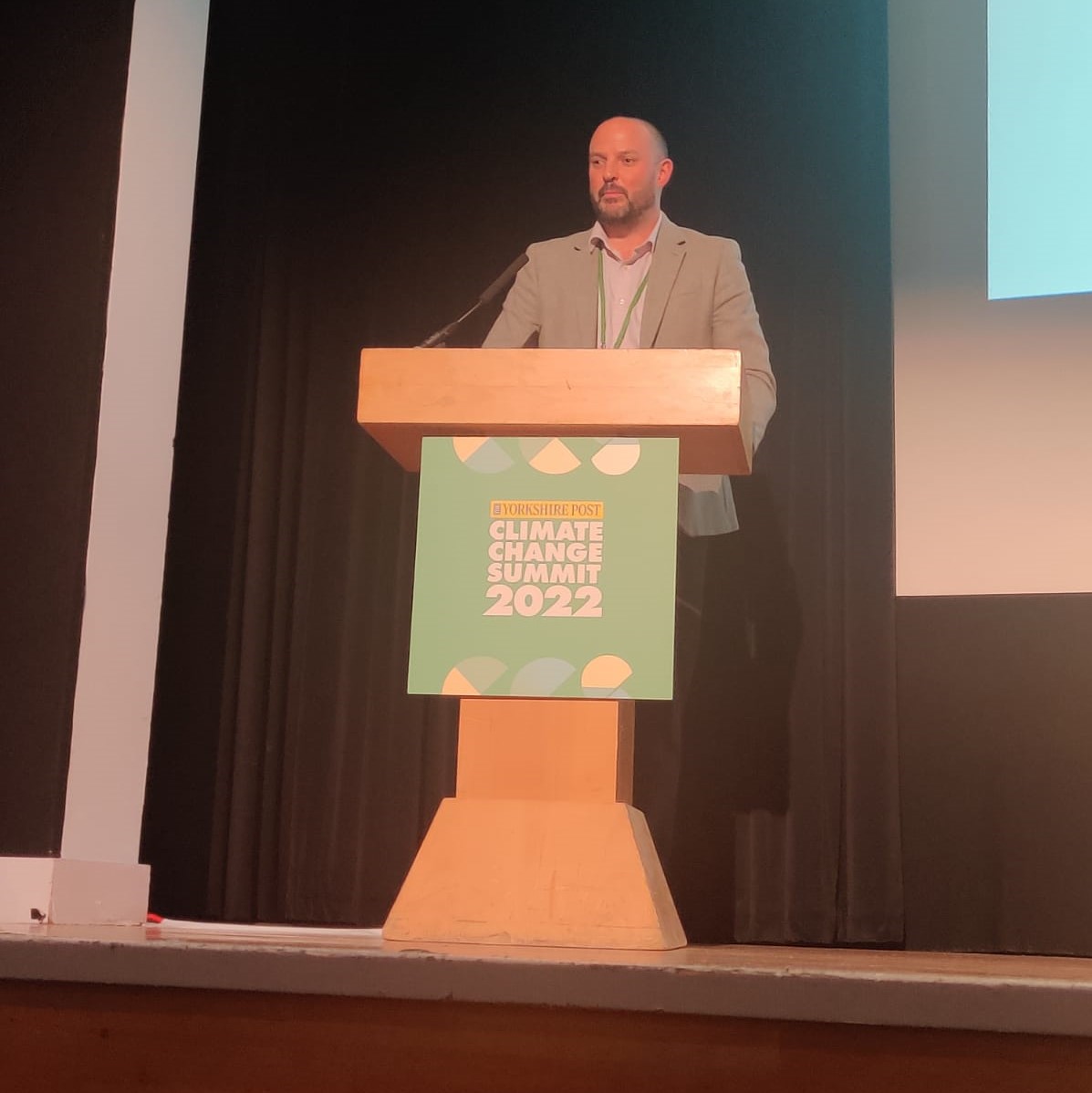 Altitudesays's tweet photo. Yesterday we were in rainy #Leeds for the @yorkshirepost's #ypclimatechange Summit 2022🌎
We were invited along with our MD Alexis, who spoke in the afternoon about #netzerotravel on behalf of @sheffchamber.
It was interesting, eye-opening, scary and hopeful all at once. https://t.co/U0ZuwT7Kz4