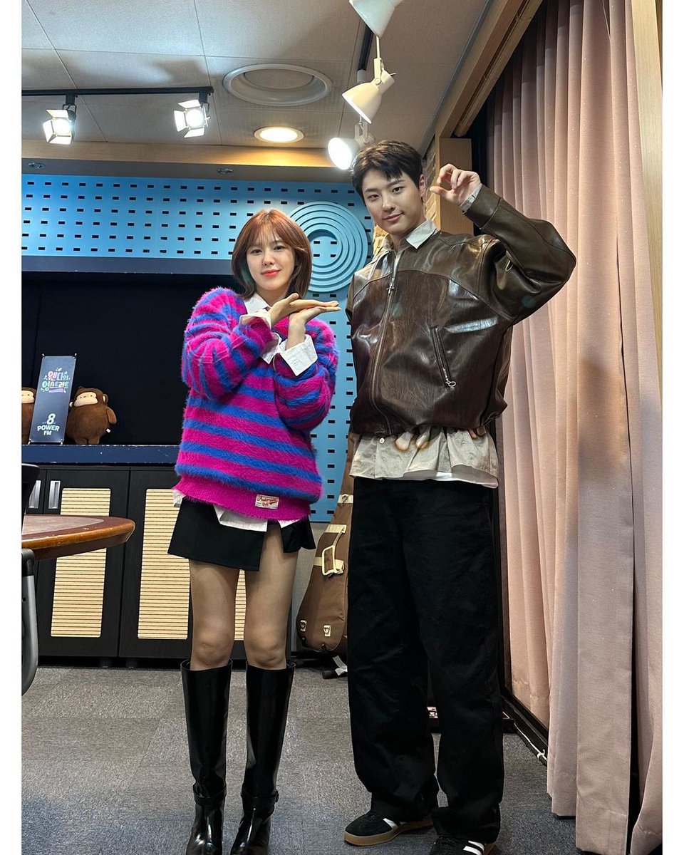 eeungwan's tweet photo. ㅤ 
ㅤ happy work with my baby 💗ㅤ 
ㅤ https://t.co/c799U0ju8T