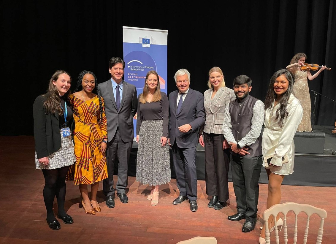 📢Delighted to join #EU International Product Safety Week together with our Next Generation Members <a href="/LeliAle18/">Elizabeth Iberico R.</a>, Nina Križnik &amp; Ashkay Yadav.

Yesterday, we discussed #ProductSafety with #EUCommissioner <a href="/dreynders/">Didier Reynders</a>  &amp; <a href="/USCPSC/">US Consumer Product Safety Commission</a>
 Chair <a href="/HoehnSaricCPSC/">Alex Hoehn-Saric</a>.

#IPSW2022