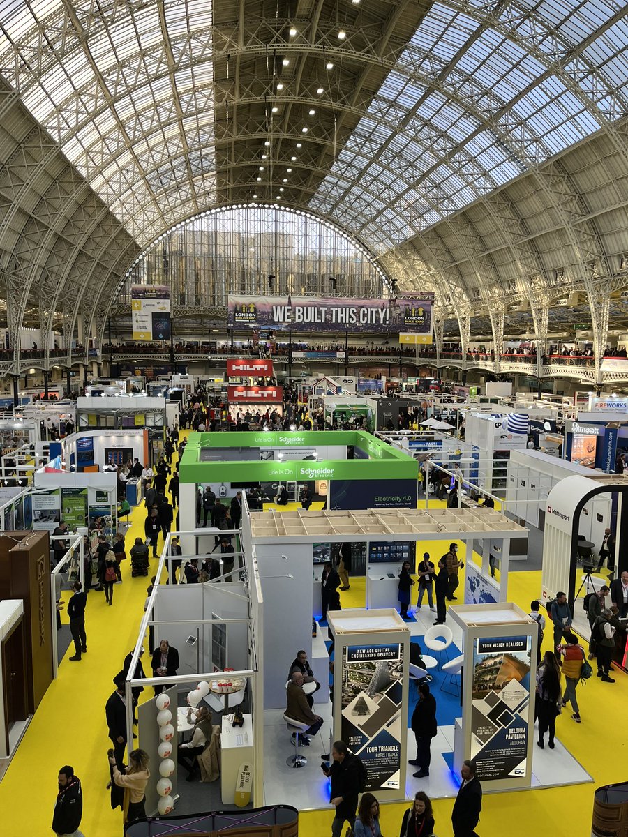 BenchmarkJosh's tweet image. A great trip up to London today to visit the @LondonBuildExpo at Kensington Olympia Station with Russ. It was good to speak with a number of businesses, especially Luke Boughton at Knotwood UK about their cladding products 🪚

@BenchmarkWin 🪟

#BenchmarkWindows #LondonBuildExpo