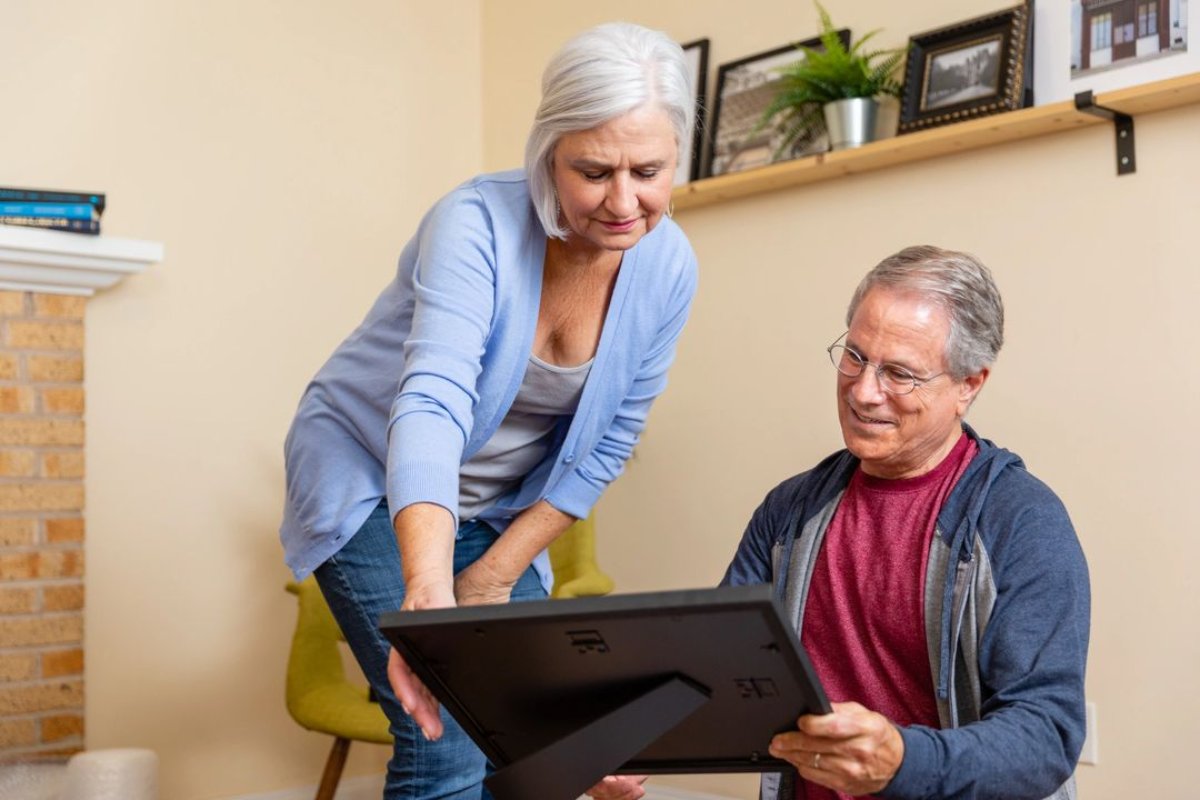 hillframe's tweet image. There's no time like the present to begin your holiday shopping. Surprise your loved ones with a timeless memory framed to perfection. Visit our website or stop by our shop to get started: chframe.com.