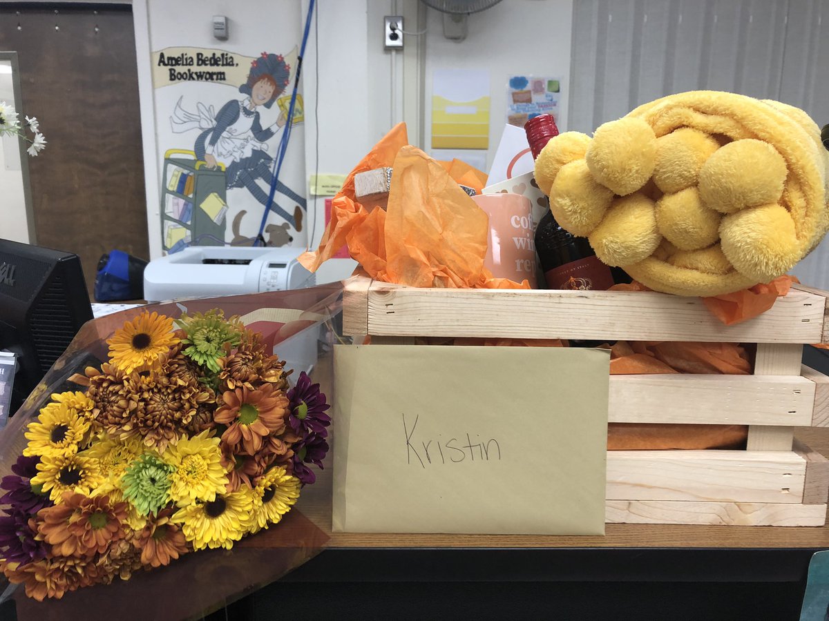collswellness's tweet photo. November 16th- so incredibly grateful for my interns who make up the entire elementary team. I’d be lost without you! #BeKind https://t.co/qbN2hQDW9M