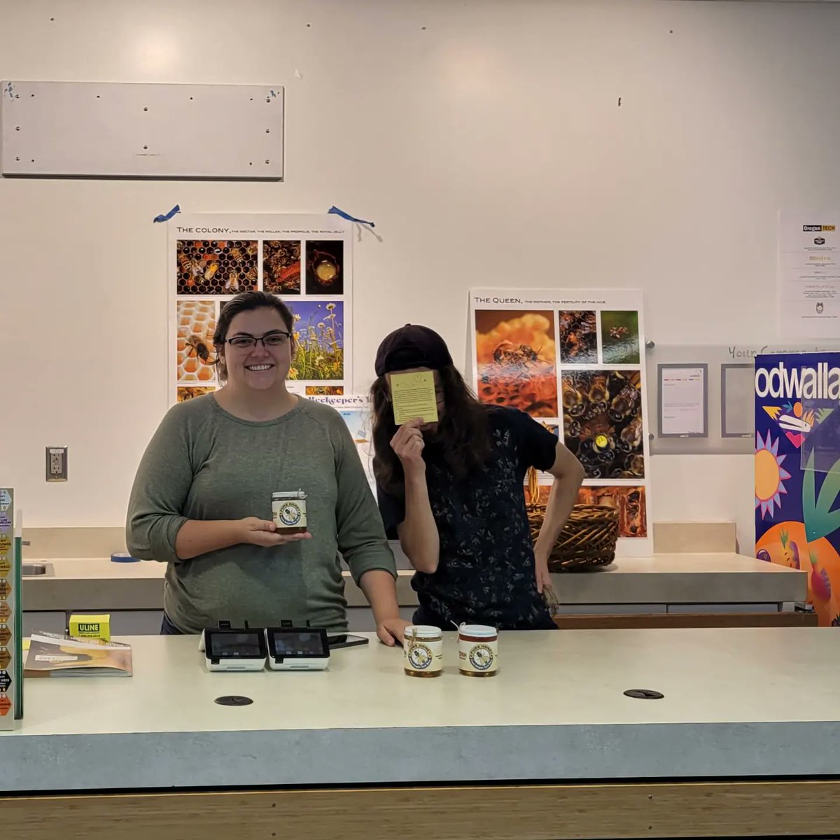 natscience_OIT's tweet image. We had our annual honey sell yesterday on campus. Harvested from our bee keeping club's hives. We sold out so quick! Thanks for your support #hustlinowls 🍯#oit #ortech #beekeeping #bees #HONEY #oitowls
#oregon #klamathfalls #honeybee #ortechnology