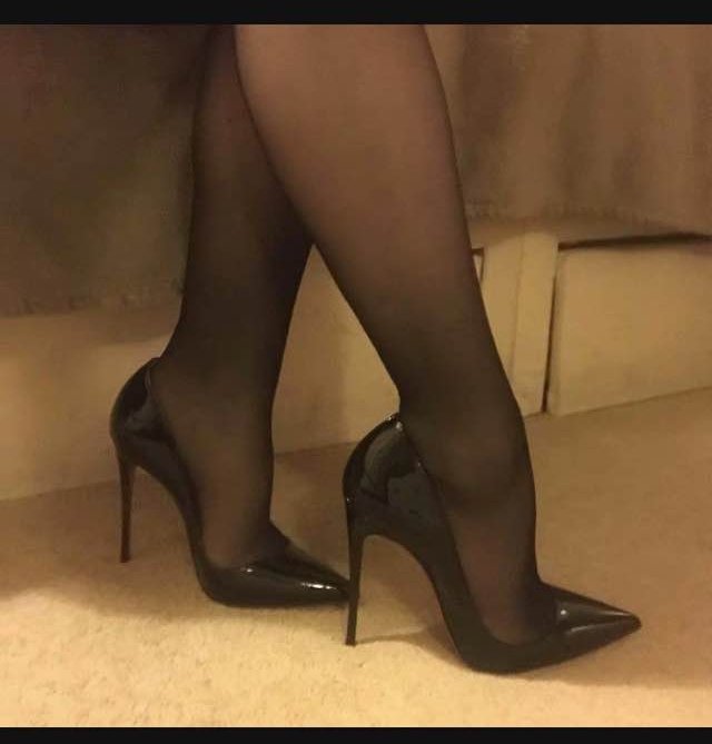 heelsnice's tweet photo. 丝足 美鞋
#heels #高跟鞋 #恨天高 #足弓 https://t.co/wnZBj5DeD8