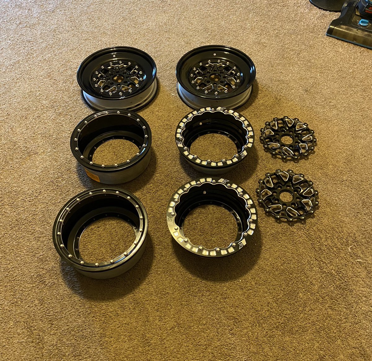 JJG_91's tweet photo. Keizer Slepen with ARP bolt upgrade 13x10.5 double beadlock front 15x3.5 rear 🔥 https://t.co/DHBUpwGrcR