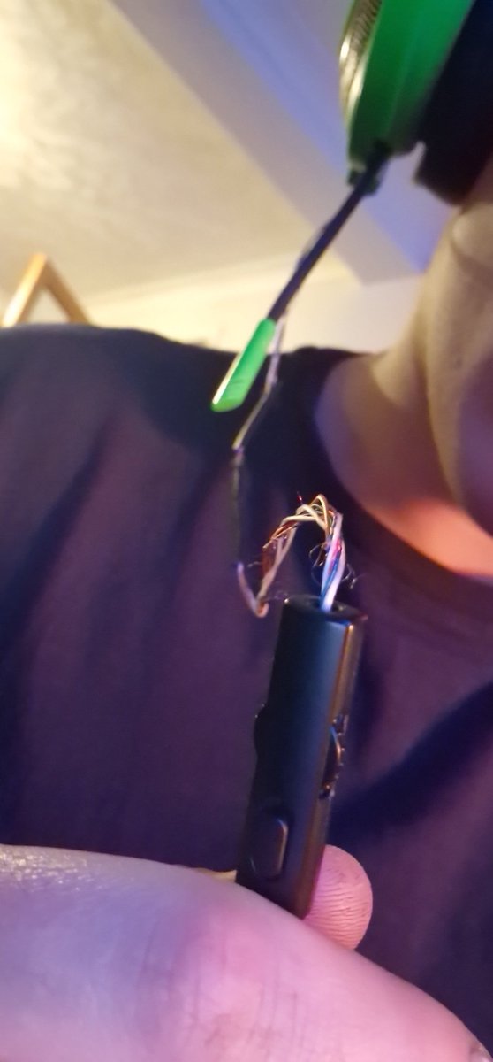 ShaneIrle's tweet photo. @RazerSupport quality. https://t.co/2lQSTkKBgC