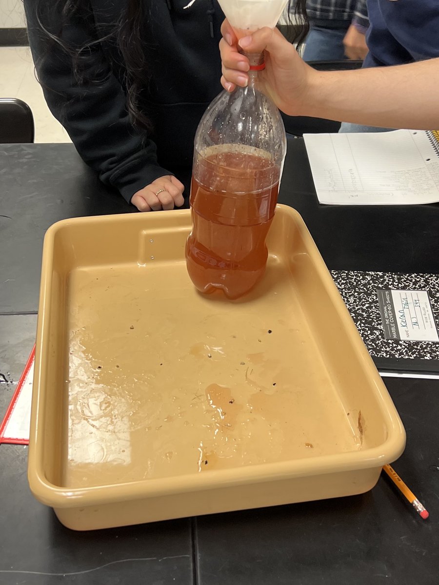 RoarkThiero's tweet photo. Water filtration! #APenvironmentalscience #whopollutedthepotomac https://t.co/e3z7Rqhx4X