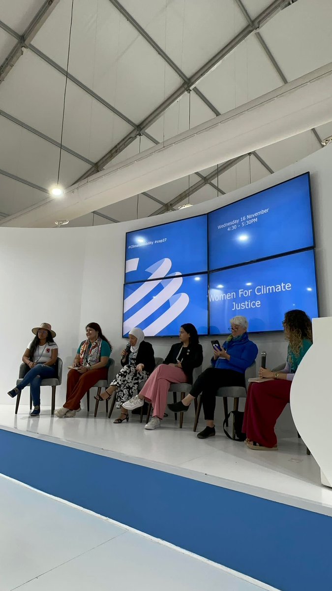 GIRWL1's tweet photo. Women are powerful leaders advancing #ClimateJustice and people positive #ClimateAction.
#cop27 Listen to these  women from all around world in climate justice from La Guajira, Bogota, and Barranquilla Our representatives @ShazaAlrihawi is one of them https://t.co/8uIkig8GVp
