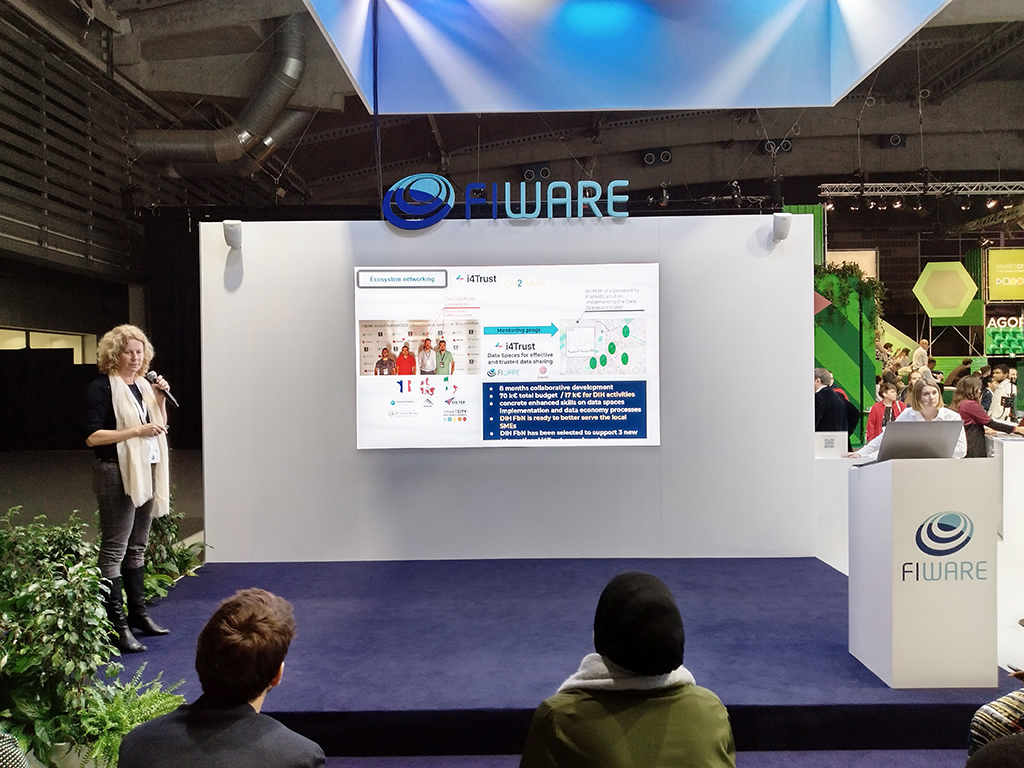 SrlTer's tweet photo. This afternoon at @FIWARE booth during @SmartCityexpo 2022, Faubourg Numérique as Fiware iHub presented what CO2-Mute consortium did during the @i4Trust project.

We are proud to collaborate with such a good tech and business partner as @Hub_Faubourg https://t.co/E93v5IlOBS