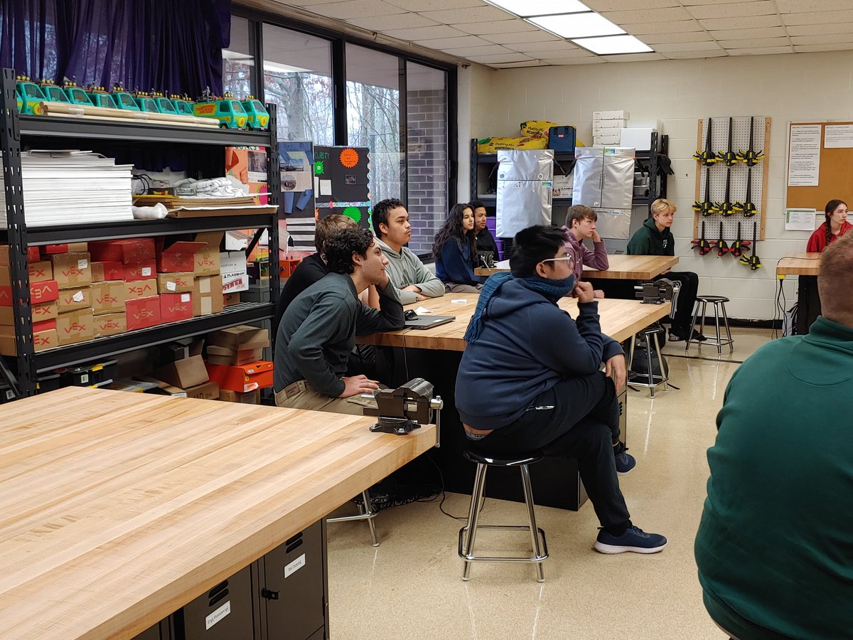 advanced_BHS's tweet photo. US Space Force presentation for POE, IED, AP Computer Science, Business Law students.  Amazing opportunities in the cyber fields!

#pltw 
@Mass_STEMHub https://t.co/wEwmZ8HGvN