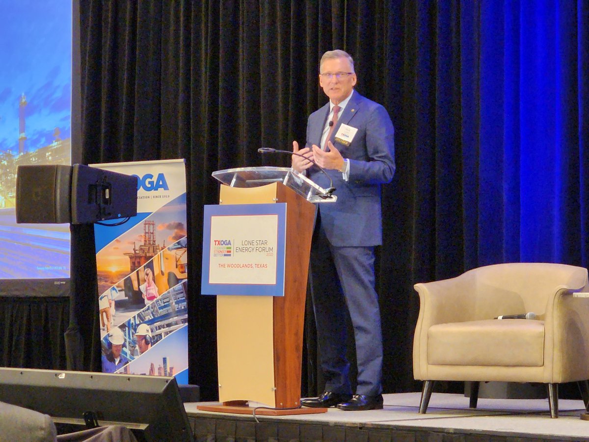 TXOGA's tweet photo. Mark Lashier, President and CEO of @Phillips66Co spoke to attendees about the importance of oil and natural gas in meeting the world's energy needs. #TXOGA #LSEF2022 https://t.co/Cxv2FM7T9R