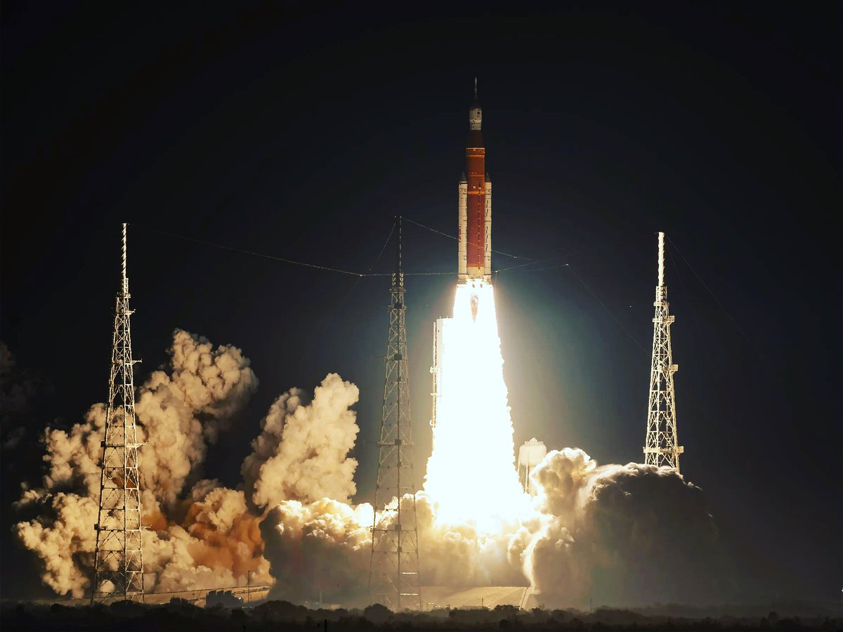 iRocSpaceRadio's tweet photo. #Artemis I mission took off early Wed. after a #RedCrew was sent in mid-countdown (!) to fix a hydrogen leak. Red crew members, #TrentAnnis, #BillyCairns & #ChadGarrett, performed live repairs on Tue night to fix a leak on the fueled rocket. Talk about engineering “rocket stars!” https://t.co/Cae8Ps2Vka