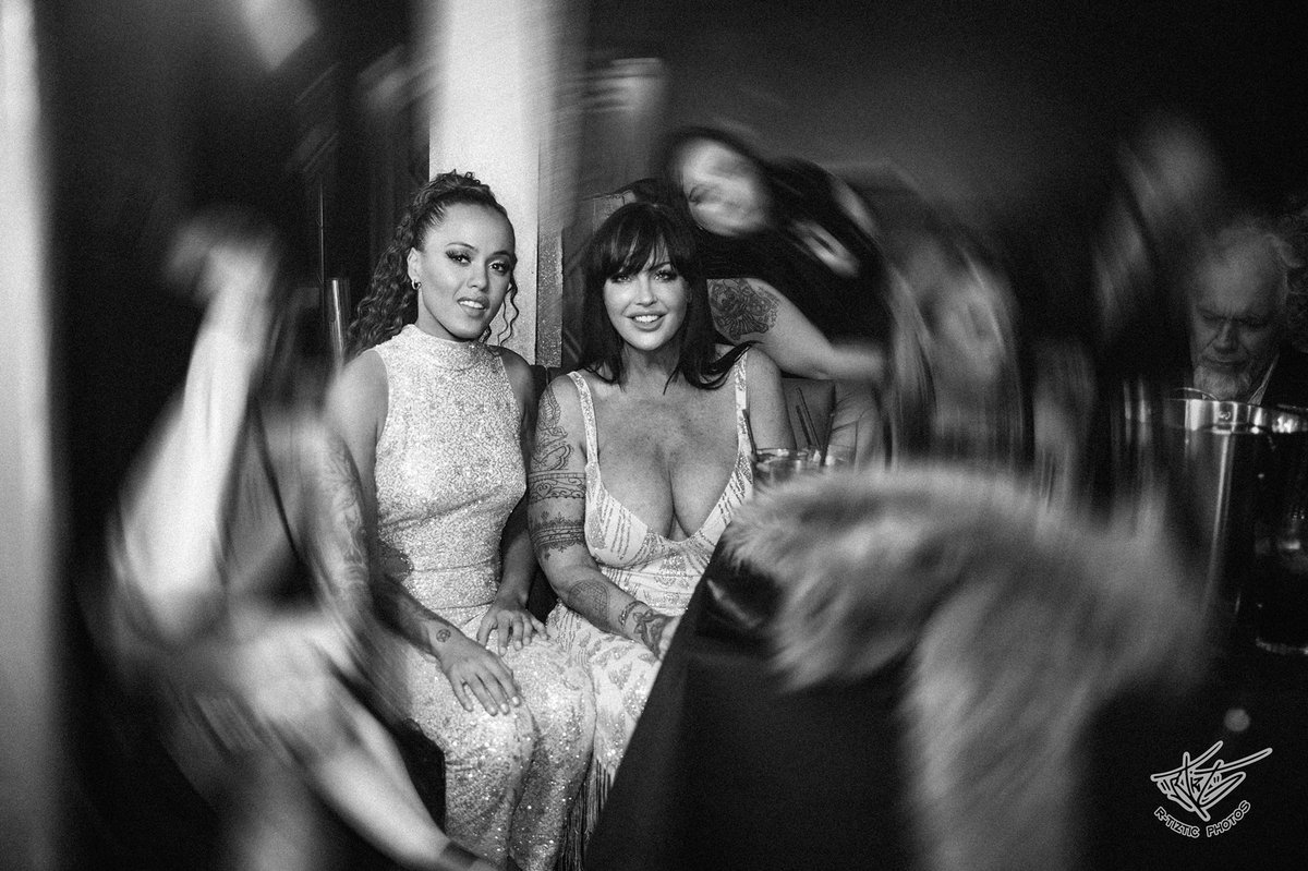 Snap snap snap <a href="/UKGlamourAwards/">UK Glamour Awards 🇬🇧</a>