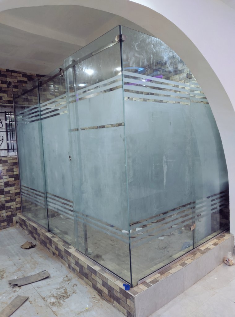 Octaugus's tweet photo. Frameless Glass Shower Cubicle
Design and Assemble with care to suit our Clients need. #interiordesign #bathroom #Framelessglass https://t.co/Z1fDueSPf4