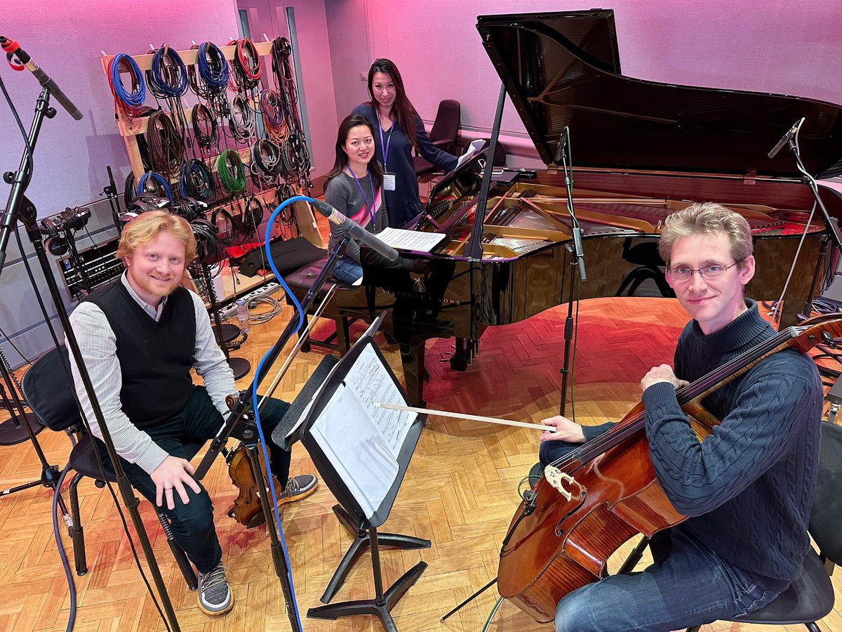 Sound check done! Join us with <a href="/thekatiederham/">Katie Derham</a> in a few moments 💃🏻🕺#Stravinsky #Ravel 

@BBCInTune 
<a href="/SOMMRecordings/">SOMM RECORDINGS</a>