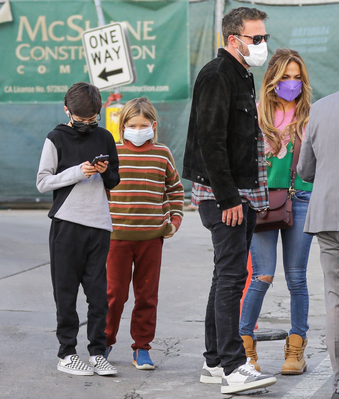 Keeping up with the Afflecks on Twitter: "December 4, 2021 | Jennifer