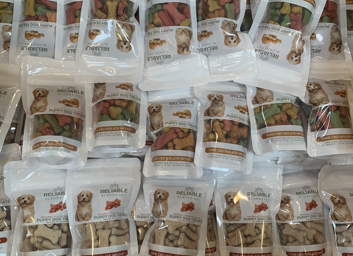 They know I’m packaging up the <a href="/Reliable_Blends/">Reliable Blends</a> #CBD #DogTreats 🐶

Just hoping that I fumble the bag and drop some on the floor 💁‍♀️😂

Get yours today! 🚨
Support my business and have a happy dog! ❤️

reliableblends.com
DUCK15 for 15% off the entire website 📣