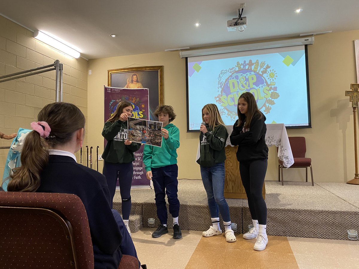 amandaboyerRFL's tweet photo. Empowering our @niagaracatholic students through @DevPeace Schools to build a fairer, more just earth! We are Rethinking the world 🌎 The hope and energy in the room was inspiring 💗 @tcristelliarts @misskristaW #lukerocks #emilyisawesome https://t.co/2beLhVWYCi