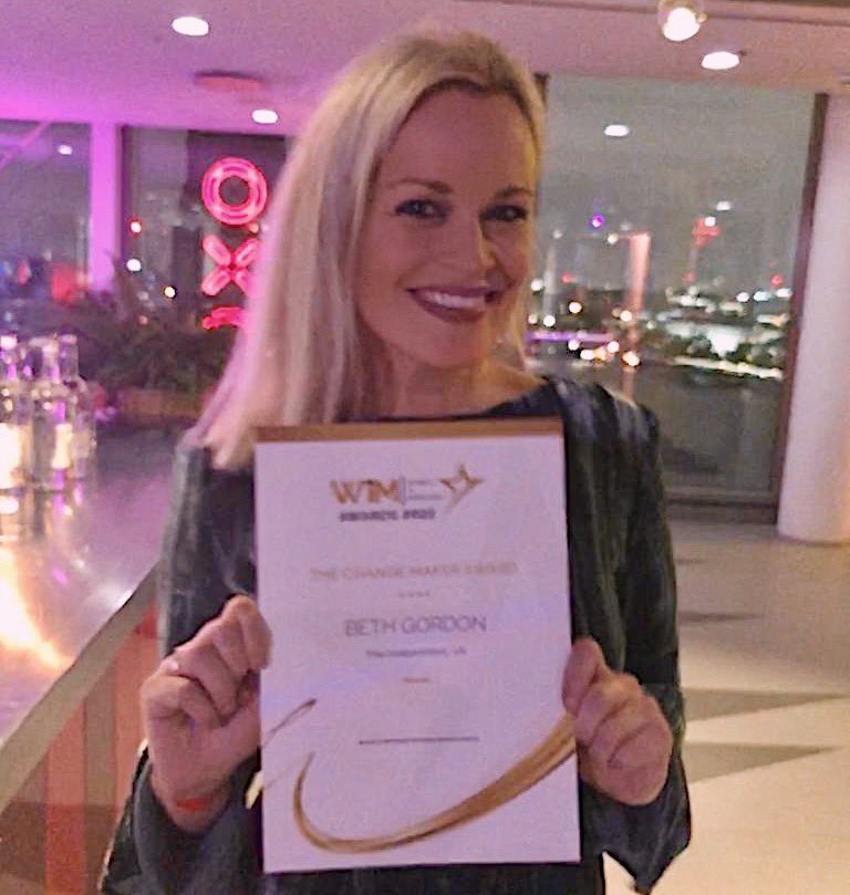 Incredibly proud to say that our Trade Marketing Director @bethgordon has won The Change Maker Award at tonight’s @WomeninMarketin Awards for revolutionising The @Independent’s marketing proposition including coining the companies strapline #Makingchangehappen. BIG congrats Beth!