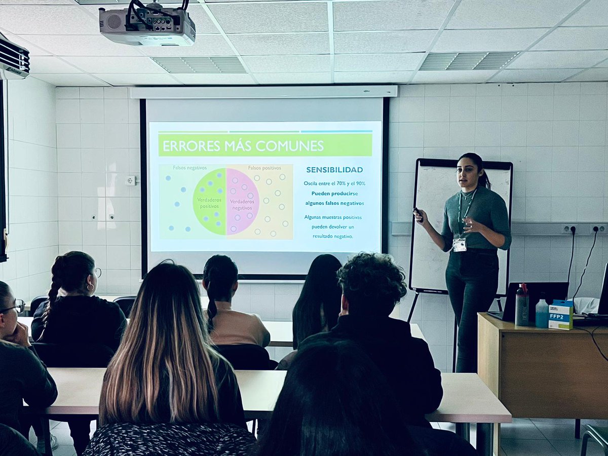 gineractualidad's tweet photo. Continuamos en el @gineractualidad celebrando la #SemanaDeLaCiencia 
Hoy, para el alumnado de CFGS de Laboratorio Análisis Clínico y Biomédico, charla y talleres sobre PCR y determinación de microorganismos patógenos 🦠 a cargo del personal del @IctalUle @unileon https://t.co/AiMpba23Dt