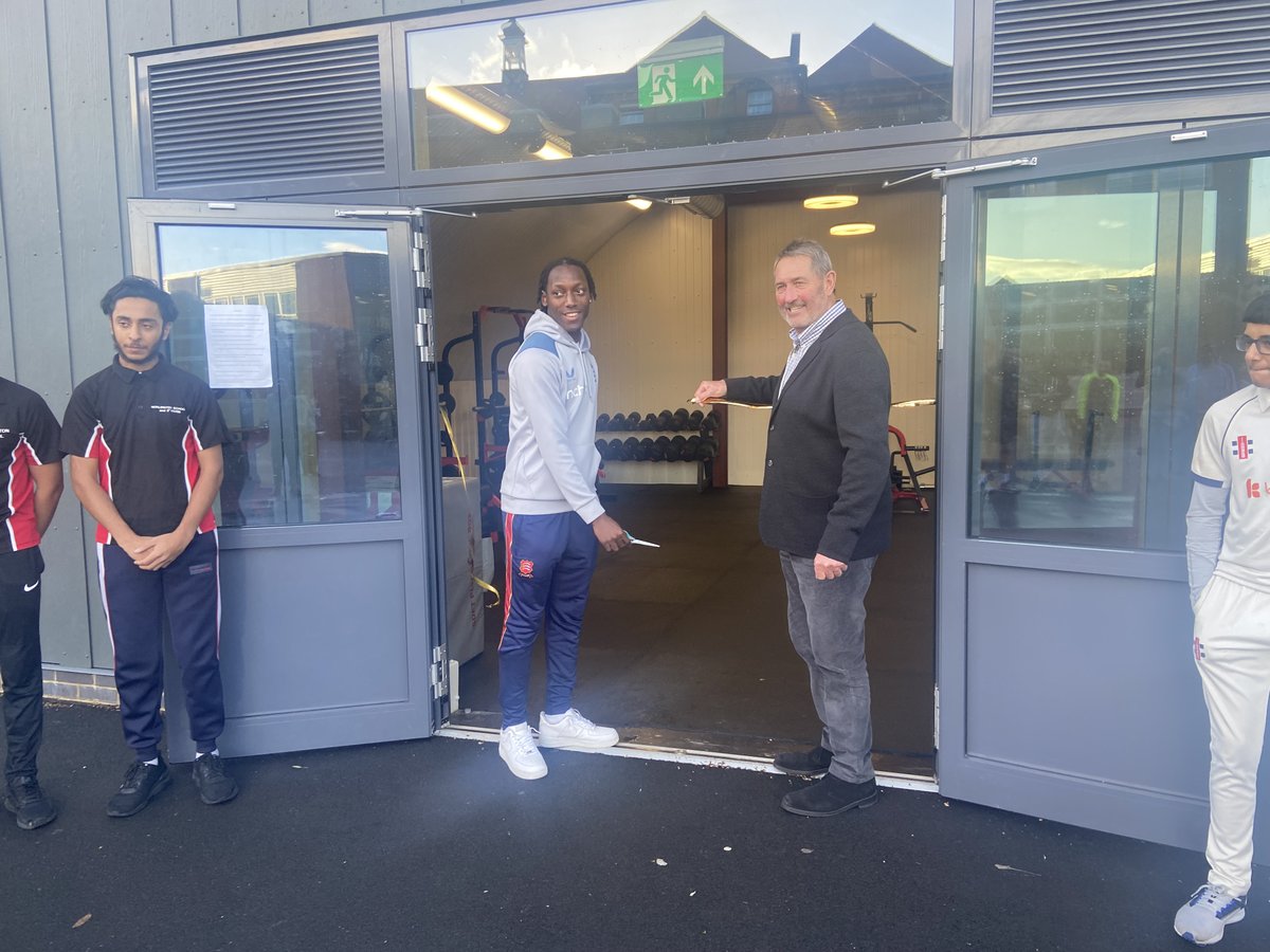 We were delighted to welcome former current Essex cricket star  <a href="/jamalrichards59/">Jamal Richards</a> and England legend Graham Gooch to the school to mark the opening of our new Cricket Academy. Thanks also to <a href="/alistrathern/">Alistair Strathern</a> <a href="/EssexCricket/">Essex Cricket</a> and all our guest for attending.