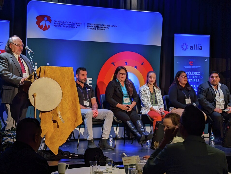 Notre événement prend fin. Quel événement! Merci à tout les personnes impliquées et présente avec nous qui ont rendu ces trois journées inoubliables.

Merci! Meegwetch! 👏 

#exchangeday22 #saencat #creenation