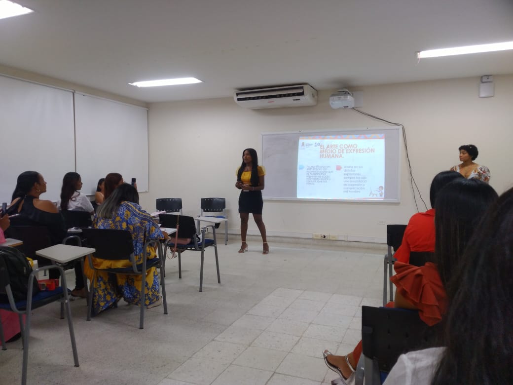 MaidethMontes's tweet photo. #SeminarioTaller el arte como medio de expresión humana, oral y escrita 
#EscrituraCreativayArte #ProcesoComunicativo #3Sem #EducaciónInfantil 
@UGsedeMaicao

@jaroldiazc https://t.co/WSWbnQJO2m
