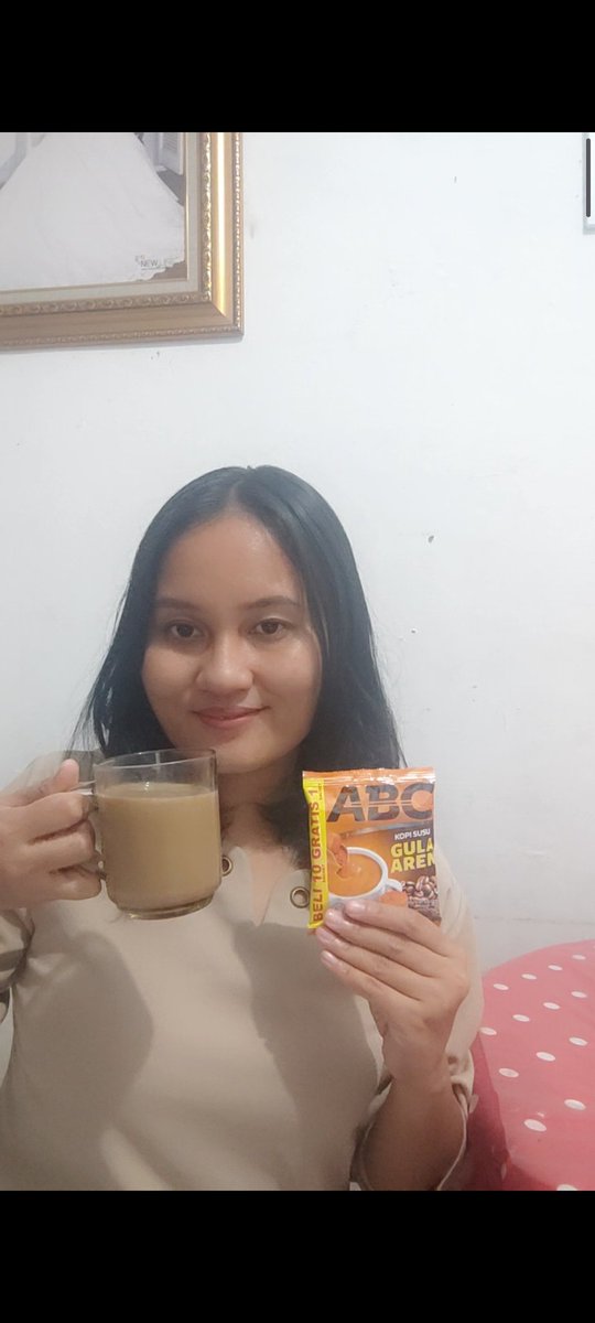 bernadeta_mita's tweet photo. @shitlicious @kopimantapABC Tidak perlu jd sempurna untuk bisa nikmatin Kopi ABC Susu Gula Aren.. Paduan sempurna kopi susu dan gula aren asli menyempurnakan hari ku @kopimantapABC mantap kopi sususnya #ABCKSGA #NyatuinSemua https://t.co/4Raw8jqj2H