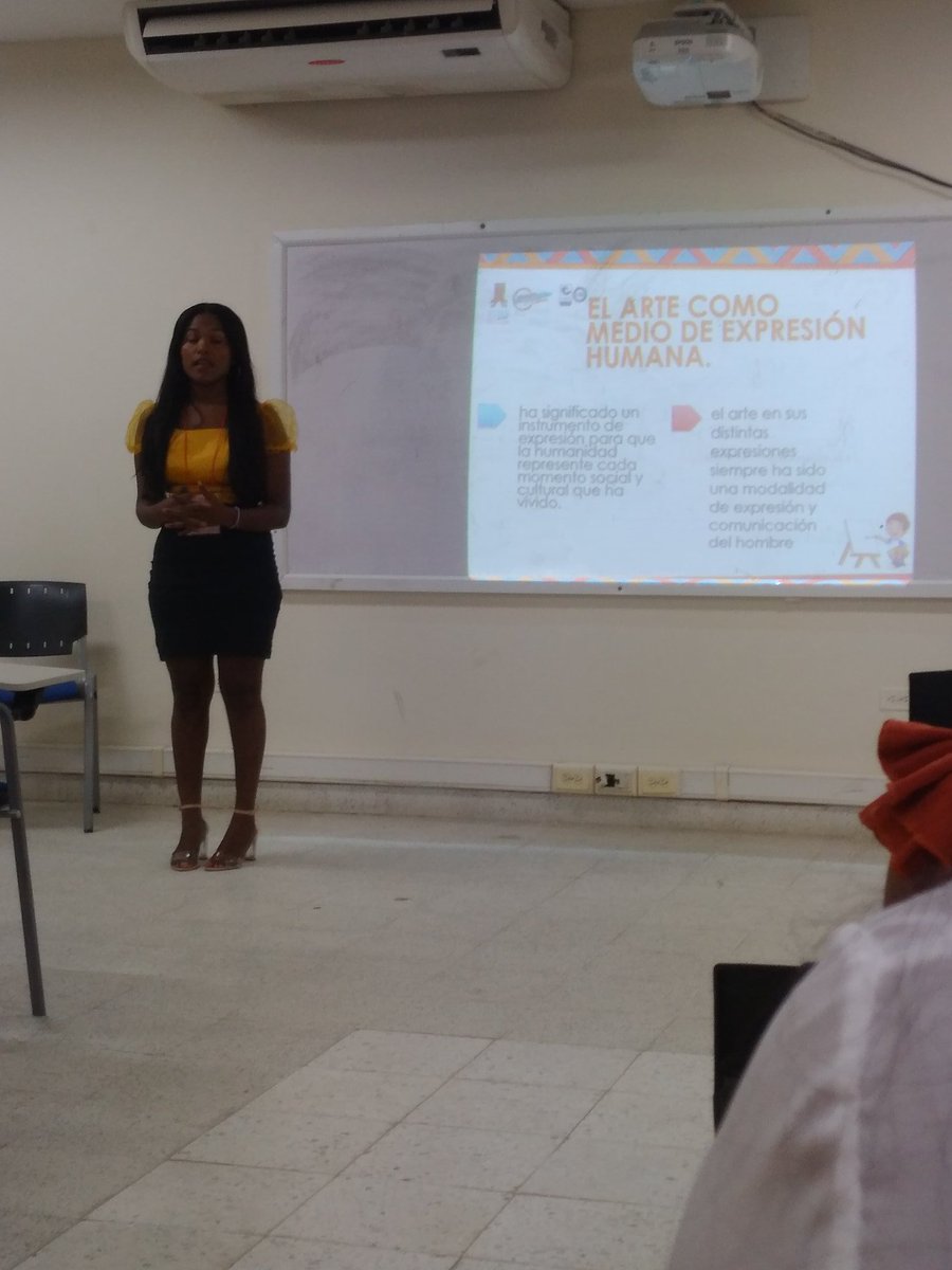 CarmenDaniris's tweet photo. #seminario el arte como medio de expresión oral y escrita @UGsedeMaicao @jaroldiazc https://t.co/2tn0Jy0xf4