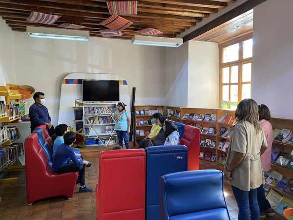 BPC_Oaxaca's tweet photo. Hoy en la BPC nos visitaron los alumnos de la Escuela La Paz Montessori, quienes tuvieron una visita guiada de nuestra institución. https://t.co/2djvVs5IxC