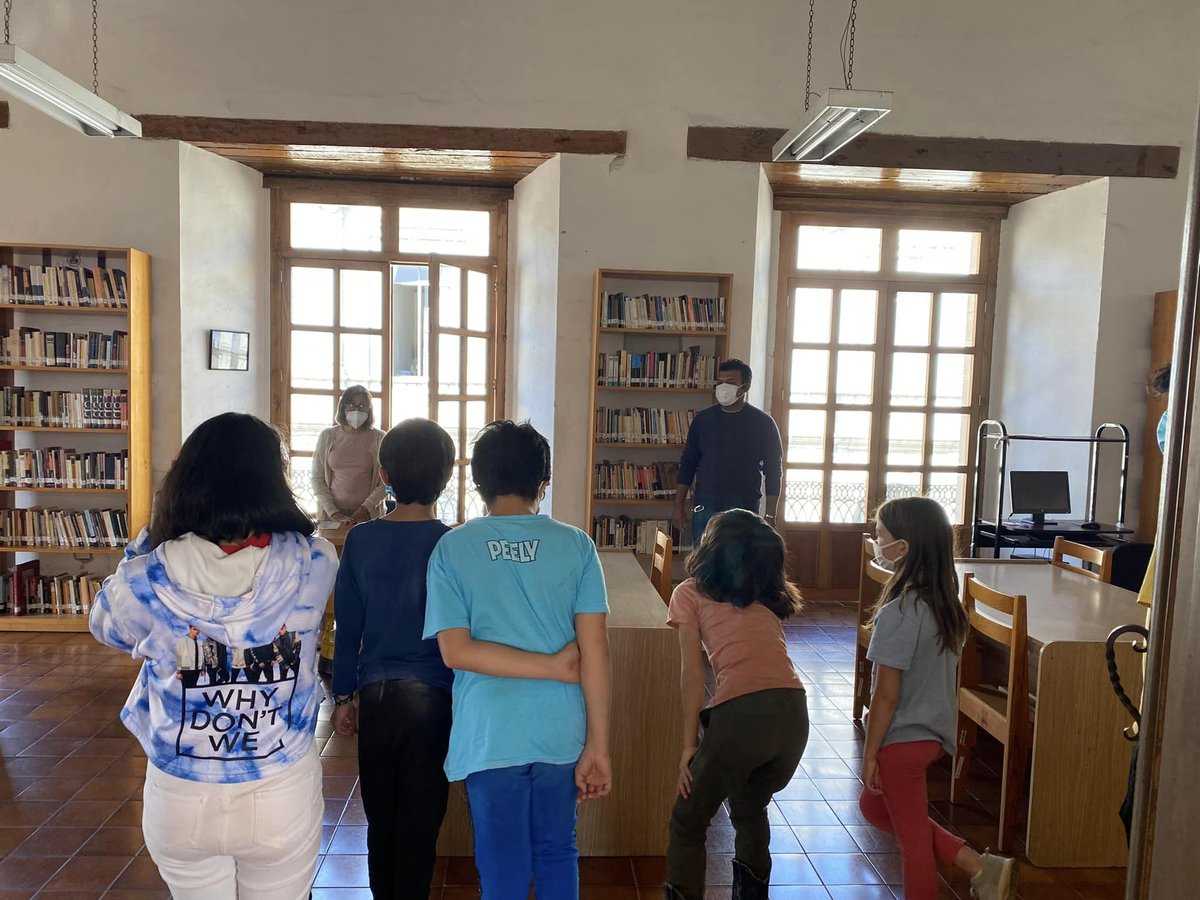 BPC_Oaxaca's tweet photo. Hoy en la BPC nos visitaron los alumnos de la Escuela La Paz Montessori, quienes tuvieron una visita guiada de nuestra institución. https://t.co/2djvVs5IxC