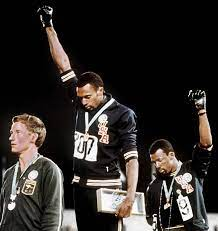 ezechiela66's tweet photo. una foto che ha fatto la storia #monaco72 
 #Atlantide https://t.co/Tpg8d2z17Z