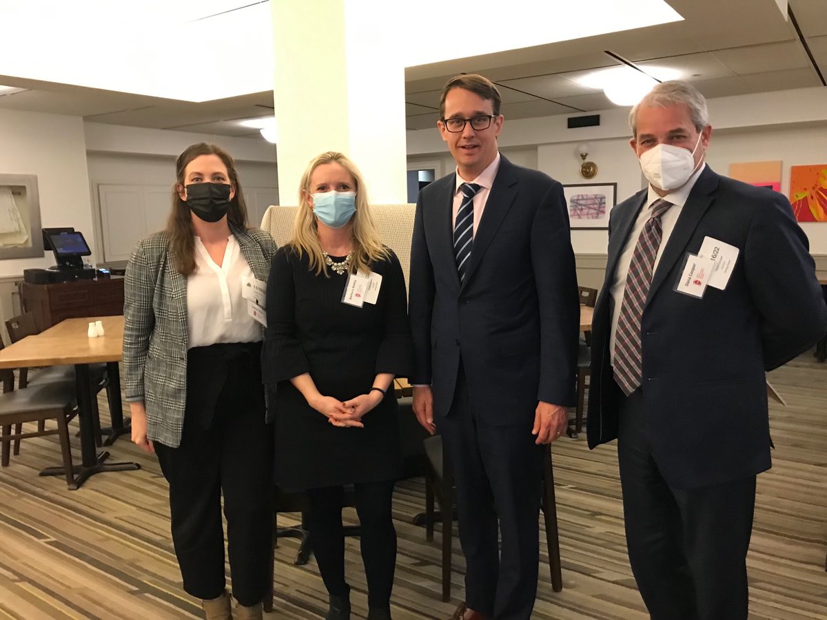 MonteMcNaughton's tweet photo. Meeting with local nurses and frontline heroes from @NPAOntario.

Our government will continue to break down barriers so internationally-trained nurses can restart their careers and ensure families across Ontario get the care they deserve. 

 #AllHandsOnDeck https://t.co/Q0uQoZwJEo