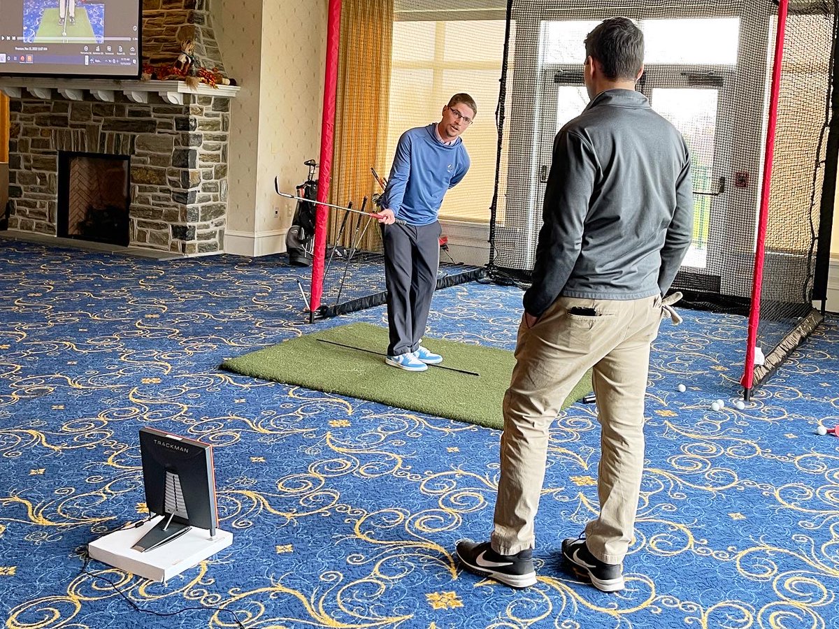 PhiladelphiaPGA's tweet photo. We had a wonderful time at @LlanerchCC yesterday for our Fall Coaching Summit! ~70 PGA Pros observed Steve Sieracki, Nick Iacono, Mike Mack &amp; Scott Chisholm give lessons to students from @PGAWORKS &amp;  @WorkhorseTour. Thanks to partners @ClippdGolf &amp; @GolfForeverProg for support! https://t.co/aPtIIIvUeN