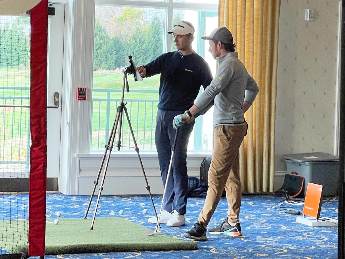 PhiladelphiaPGA's tweet photo. We had a wonderful time at @LlanerchCC yesterday for our Fall Coaching Summit! ~70 PGA Pros observed Steve Sieracki, Nick Iacono, Mike Mack &amp; Scott Chisholm give lessons to students from @PGAWORKS &amp;  @WorkhorseTour. Thanks to partners @ClippdGolf &amp; @GolfForeverProg for support! https://t.co/aPtIIIvUeN