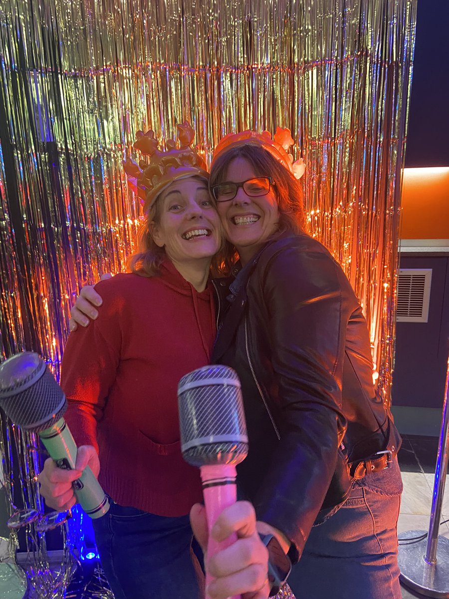 Sarah Roeschlaub tweet media