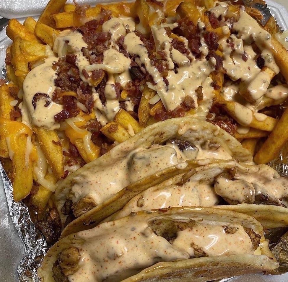 TriggaMeals's tweet photo. Tonight’s menu starting at 6:15!!! Please RT and share for your chance to win a FREE meal for yourself AND A FRIEND!!!
(Both must be following to win) https://t.co/8k2WvJmL7g