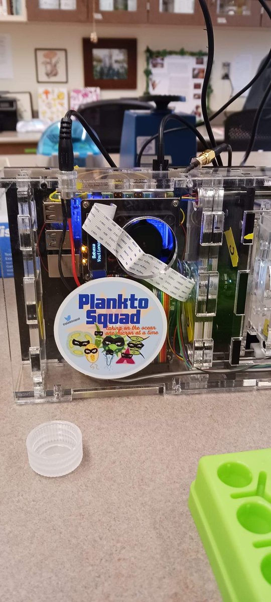 Planky made its way up to <a href="/AcadiaU/">Acadia University</a>  where the <a href="/FungalDreamTeam/">Allison Walker</a> group used it to look at marine and freshwater microbes !! 
#planktoscope