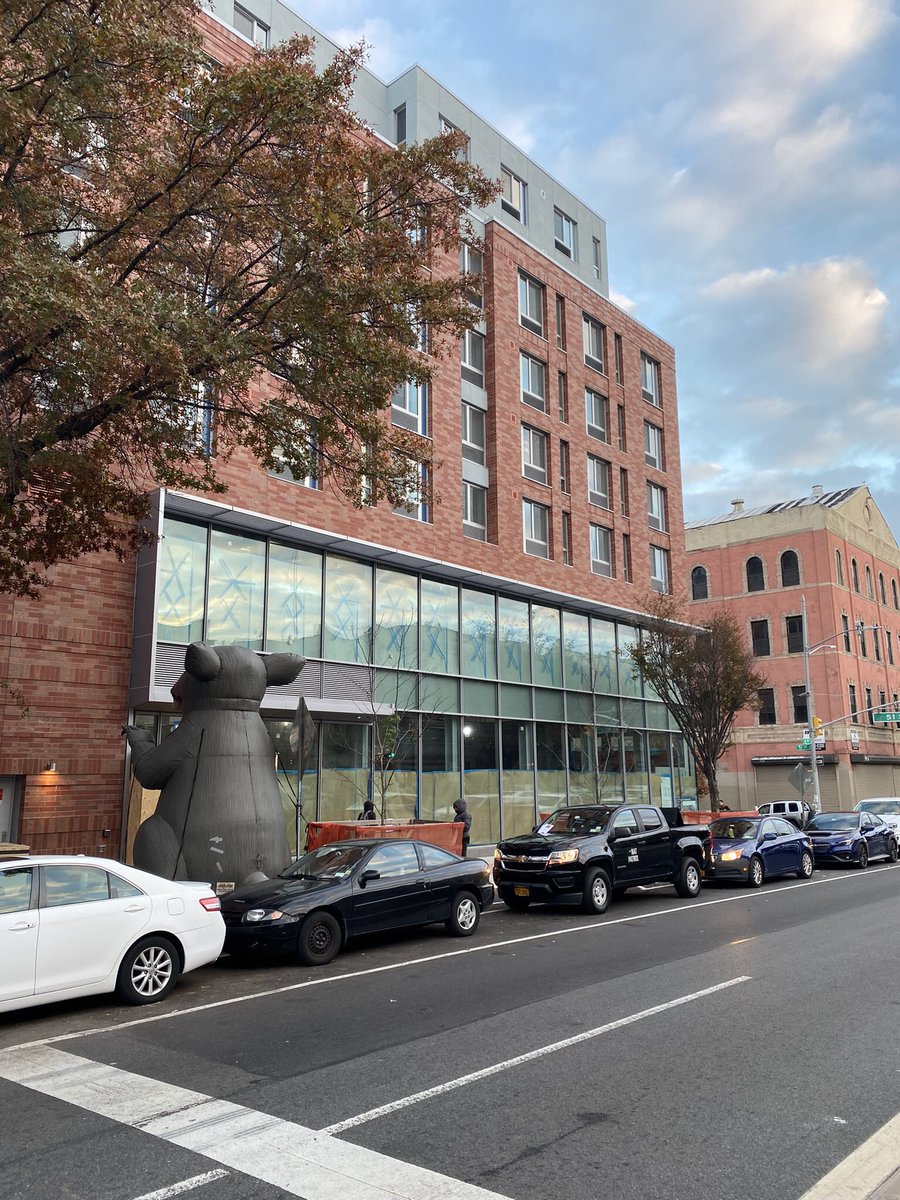 CarpRatPatrol's tweet photo. @Shawmut_Builds #ShawmutProud? REALLY? Proud of Undermining Long-standing #AreaLaborStandards for #UnionCarpenters in #NYC? #BPL125 #CityHarvest #SunsetParkLibrary @BKLYNlibrary #SunsetPark #Brooklyn https://t.co/RckQSHNhXf