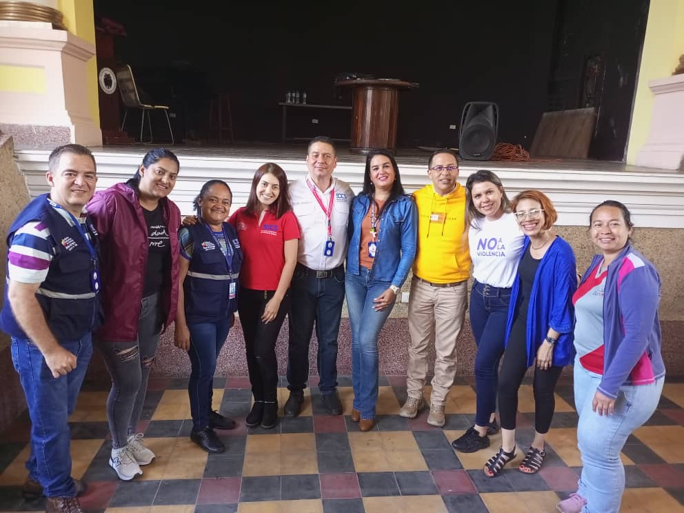 BermudezJoseA's tweet image. #16Nov Gracias al Dr. Armando Gutiérrez Director de @SACS_TACHIRA por la invitación para participar en el Curso de Manipulación de Alimentos, dictado el día de hoy en el Ateneo de San Cristóbal
@FreddyBernal
@MinSaludVE 
@Gob_Tachira