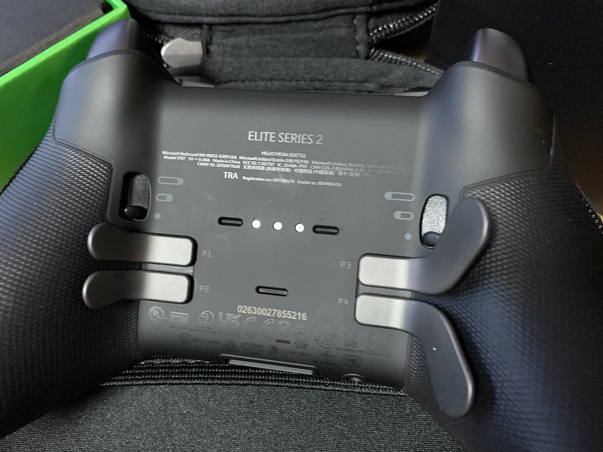 NikeFerrari_'s tweet image. Μου αρέσει που τα 4 puddles ταιριάζουν σε όλες τις θέσεις, οπότε τα τοποθετείς σε ότι διάταξη θες. Από 0 μέχρι και τα 4 εννοείται. #XboxEliteSeries2Controller #Xbox