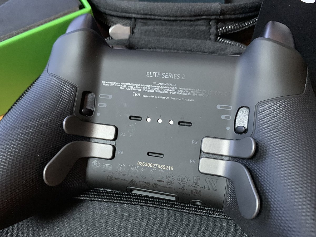 NikeFerrari_'s tweet image. Μου αρέσει που τα 4 puddles ταιριάζουν σε όλες τις θέσεις, οπότε τα τοποθετείς σε ότι διάταξη θες. Από 0 μέχρι και τα 4 εννοείται. #XboxEliteSeries2Controller #Xbox